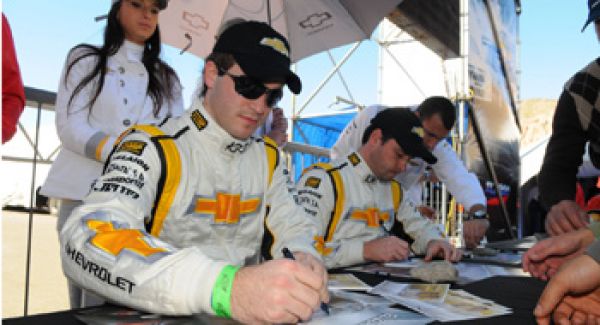 EQUIPO CHEVROLET YPF DE S�PER TC2000