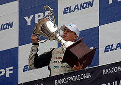 Pern�a, on top of the C�rdoba podium